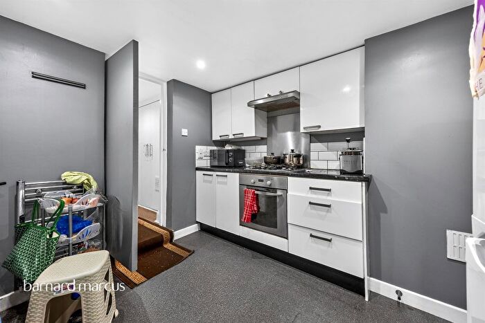 2 Bedroom Flat For Sale In St. James's Road, Croydon, CR0