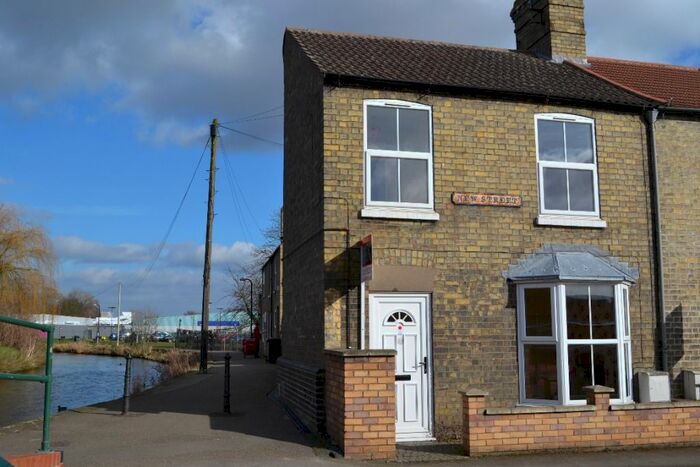 3 Bedroom End Of Terrace House To Rent In New Street, Sleaford, NG34