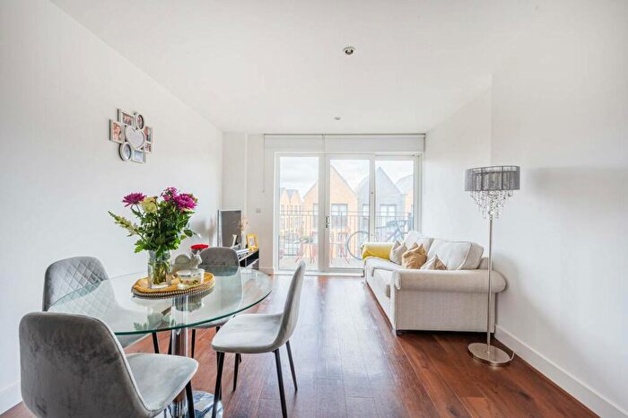 1 Bedroom Flat To Rent In Dowding Drive, Kidbrooke, London, SE9