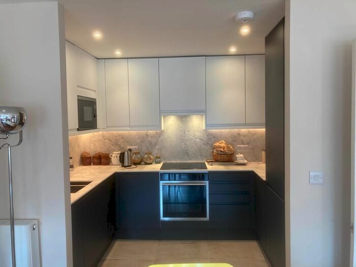 1 Bedroom Flat To Rent In Serviced Accommodation Pimlico - Hugh Street, London, SW1V