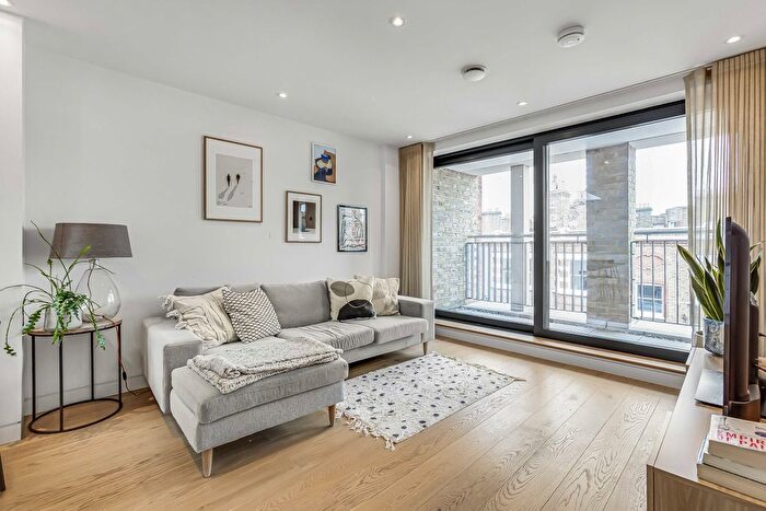2 Bedroom Flat To Rent In Wyfold Road, London, SW6
