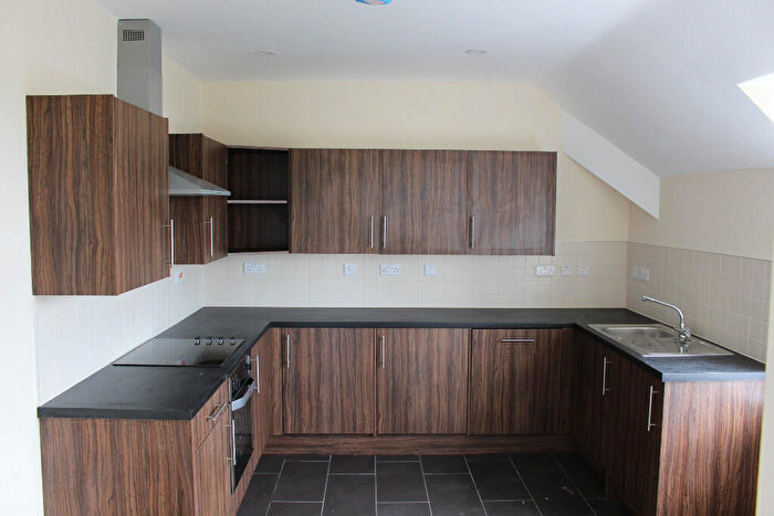 2 Bedroom Apartment To Rent In Bell Street, S26
