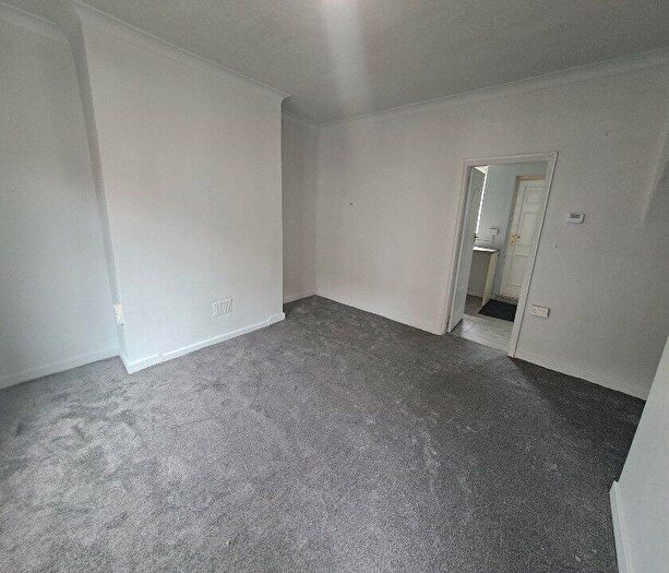 2 Bedroom House To Rent In Gladstone Street Crook, DL15