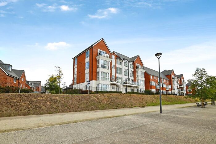 2 Bedroom Flat For Sale In Greystone Square, Wouldham, Rochester, Kent, ME1