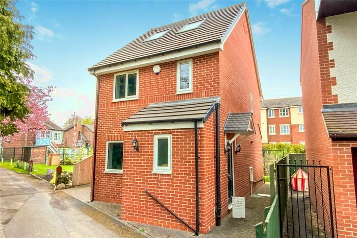 4 Bedroom Detached House For Sale In Railway Cottages, Nunthorpe, Middlesbrough, TS7