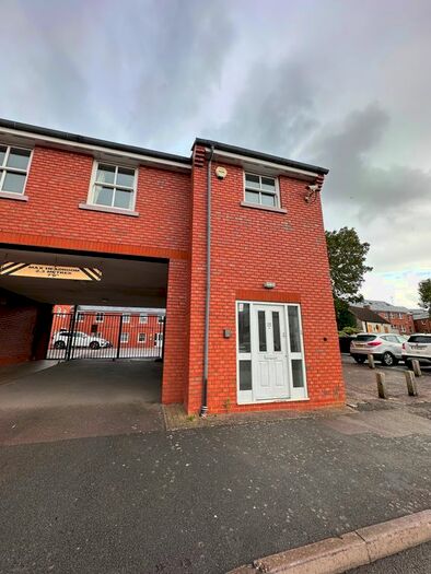 3 Bedroom Flat To Rent In Packington Place, Leamington Spa, CV31