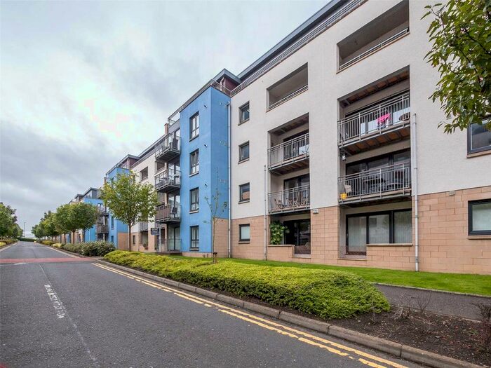 2 Bedroom Flat To Rent In East Pilton Farm Avenue, Fettes, Edinburgh, EH5