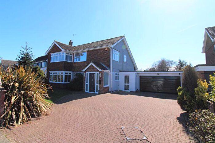 5 Bedroom Detached House For Sale In Yallop Avenue, Gorleston, Great Yarmouth, NR31