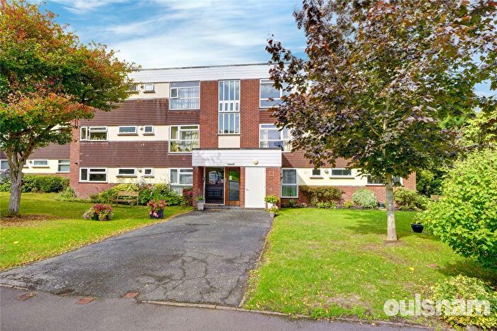 2 Bedroom Flat For Sale In Corbett Avenue, Droitwich, Worcestershire, WR9
