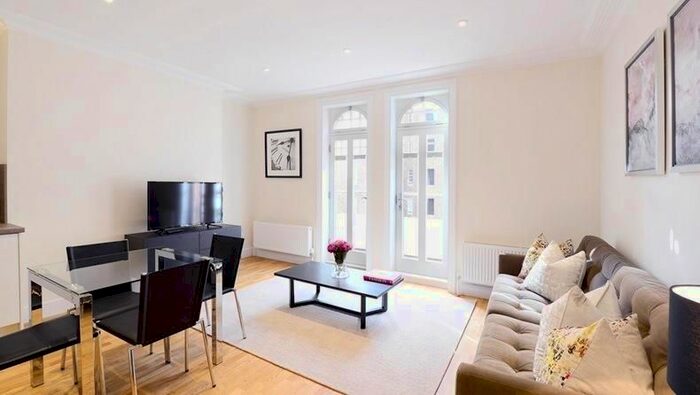 2 Bedroom Flat To Rent In Hamlet Gardens, Ravenscourt Park, Hammersmith, London, W6
