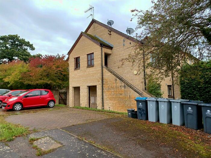 Apartment To Rent In Manor Road, Witney, Oxfordshire, OX28
