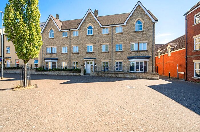 2 Bedroom Flat For Sale In Mazurek Way, Haydon End, Swindon, SN25