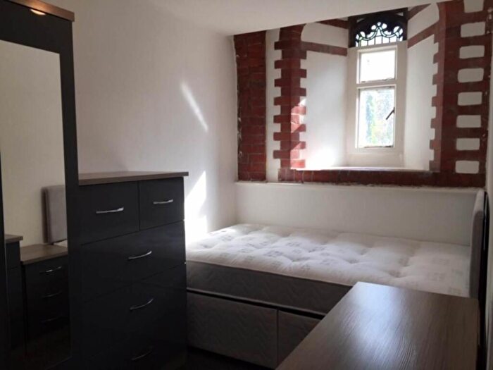 2 Bedroom Apartment To Rent In Garth Road, Bangor, LL57