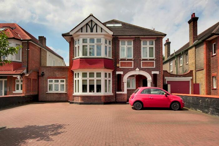 2 Bedroom Flat To Rent In Gunnersbury Avenue, W5