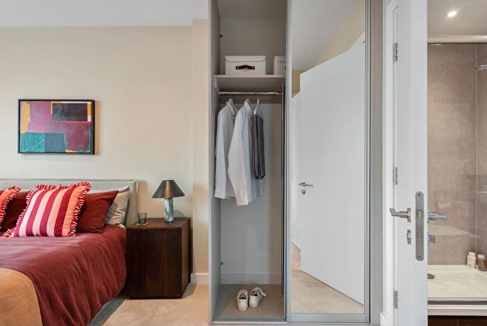 2 Bedroom Flat To Rent In Riverstone Heights, Reed Avenue, London, E3