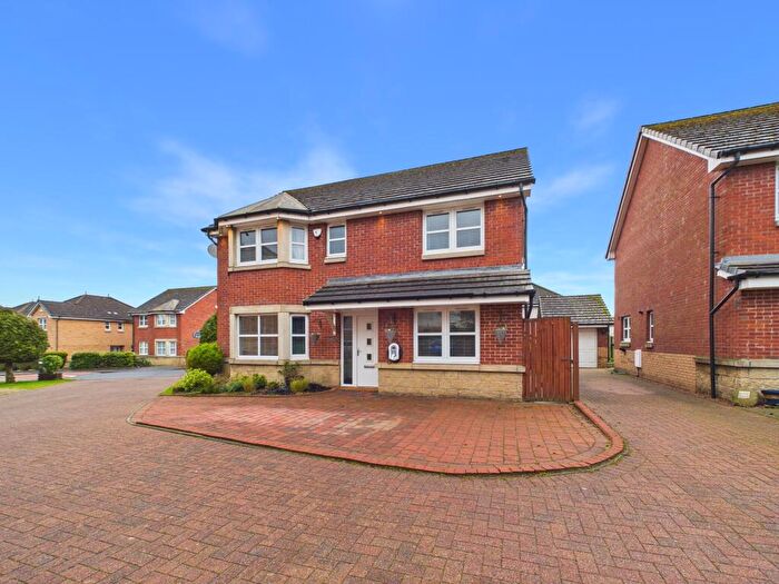 4 Bedroom Detached House For Sale In Sandpiper Crescent, Coatbridge, ML5