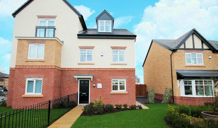 3 Bedroom Semi-Detached House To Rent In Knights Close, Atherton, Manchester, M46