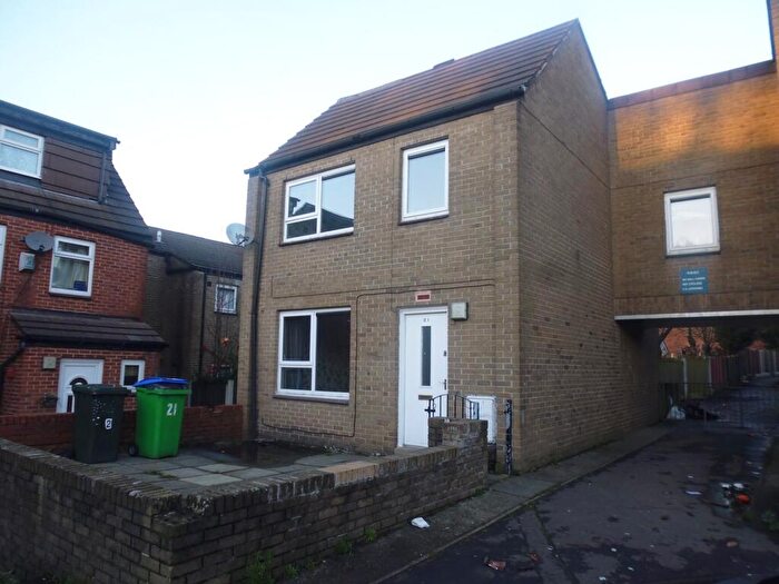3 Bedroom Detached House To Rent In Ditton Mead Close, Smallbridge, OL12