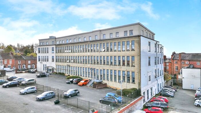 2 Bedroom Flat For Sale In Freehold Street, Northampton, Northamptonshire, NN2