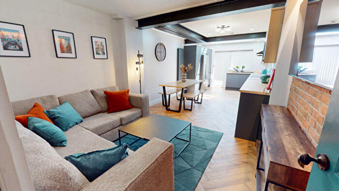 5 Bedroom House To Rent In Teignmouth Road, Selly Oak, Birmingham, B29