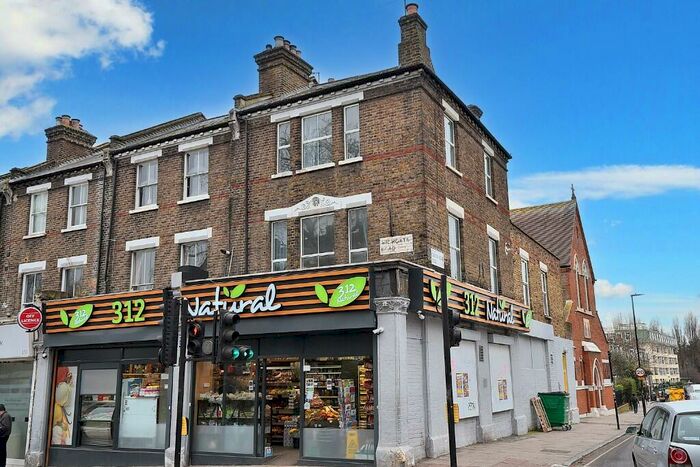 4 Bedroom Maisonette To Rent In Highgate Road, Dartmouth Park, London, NW5