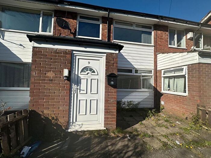 3 Bedroom Terraced House To Rent In Geneva Walk, Chadderton, Oldham, OL9