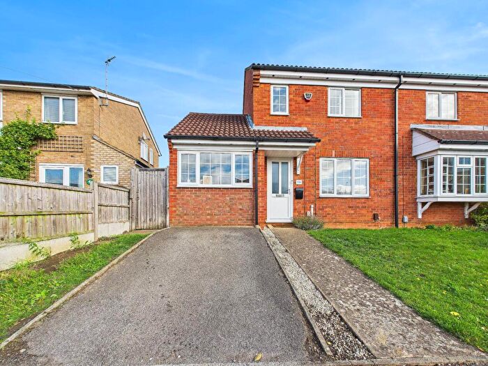 3 Bedroom Semi Detached House For Sale In Philip Gardens, St. Neots, PE19