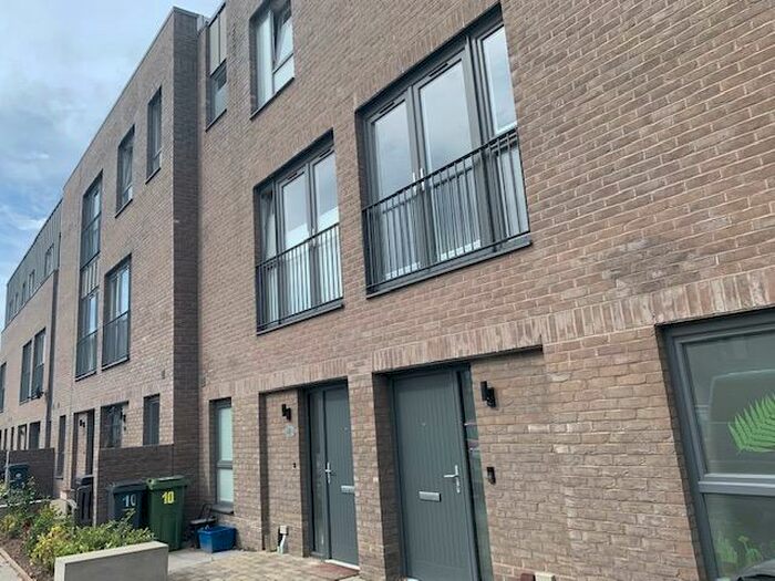 3 Bedroom Town House To Rent In Armstrong Road, Longstone, Edinburgh, EH14