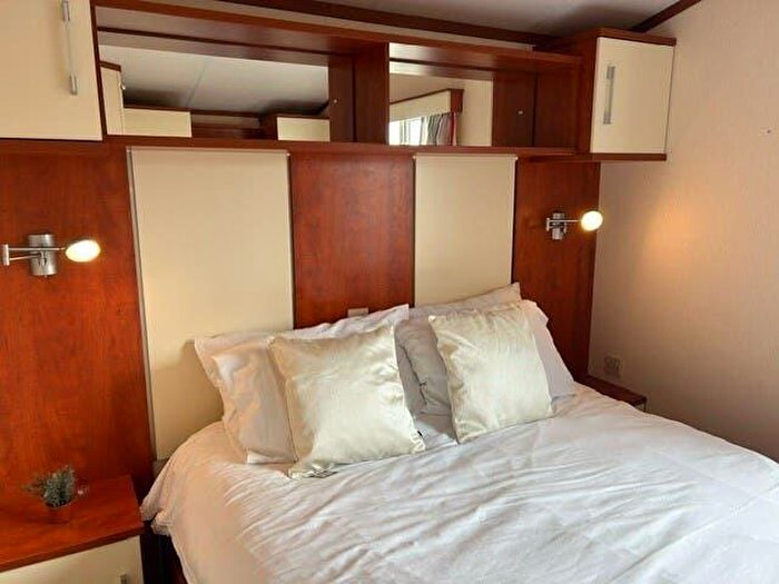 2 Bedroom Caravan For Sale In Harts Holiday Park, ME12