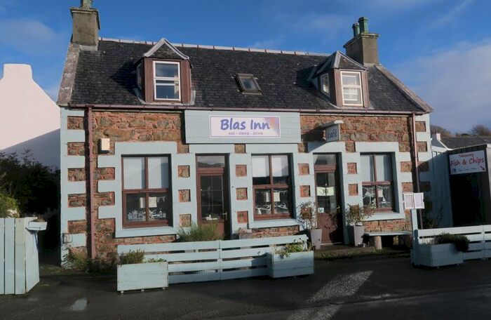 3 Bedroom Flat For Sale In Dunvegan, Isle Of Skye, IV55