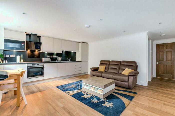 1 Bedroom Flat To Rent In Islington Park Street, Islington, N1