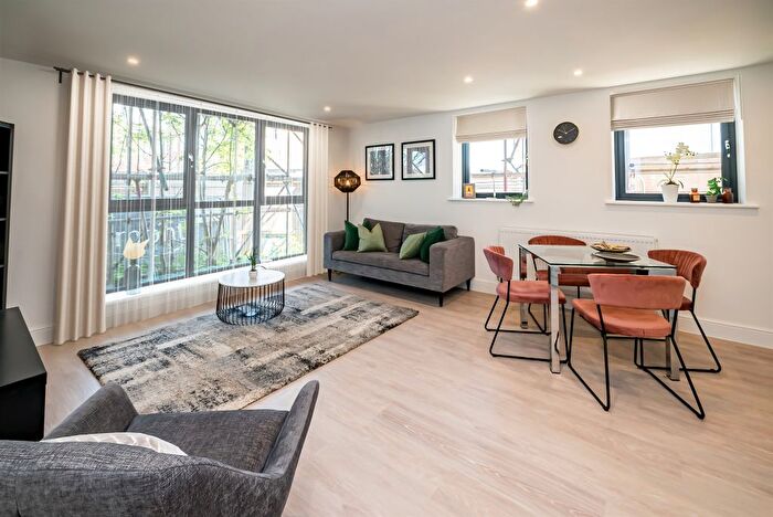 1 Bedroom Flat For Sale In New Street, Aylesbury, HP20