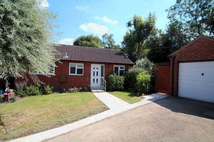 2 Bedroom Detached Bungalow To Rent In Palmers Way, Wanborough, Swindon, SN4