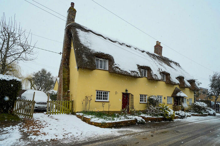 3 Bedroom Cottage To Rent In Thatch Cottages, Barham, PE28