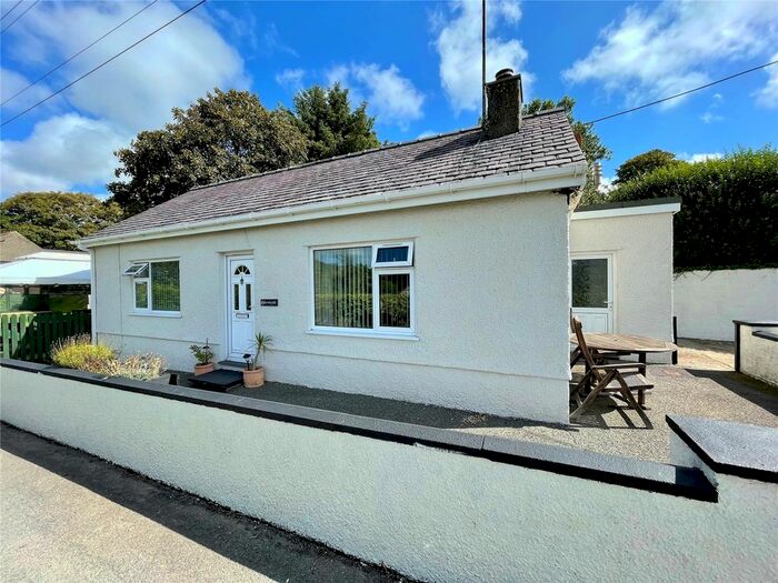 3 Bedroom Bungalow For Sale In Llaniestyn, Gwynedd, LL53