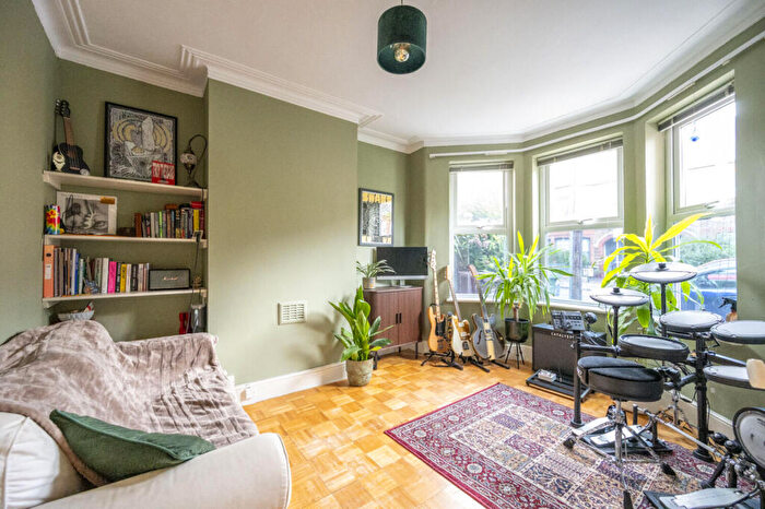 1 Bedroom Flat For Sale In Fleeming Road, Lloyd Park, London, E17