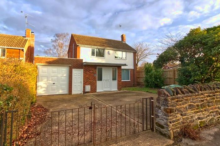 4 Bedroom Detached House To Rent In Station Road, Bow Brickhill, Milton Keynes, MK17