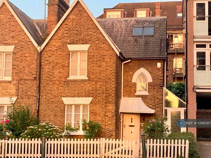 3 Bedroom Semi-Detached House To Rent In Highfield Road, London, NW11