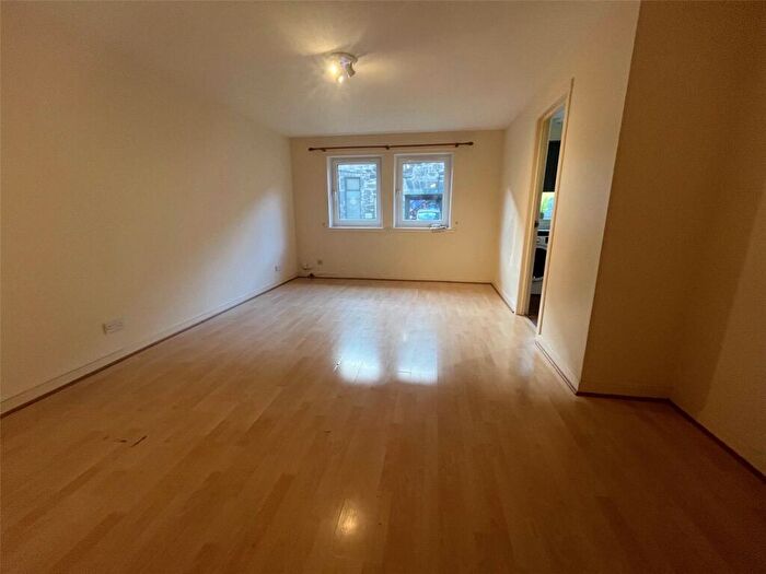 1 Bedroom Flat To Rent In New Bells Court, Edinburgh, City Of Edinburgh, EH6