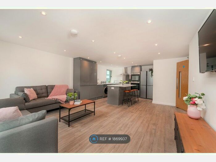 6 Bedroom Flat To Rent In Anglo Works, Sheffield, S1