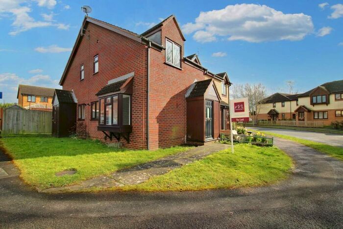 1 Bedroom Cluster House To Rent In Oldhams Meadow, Aylesbury, HP20