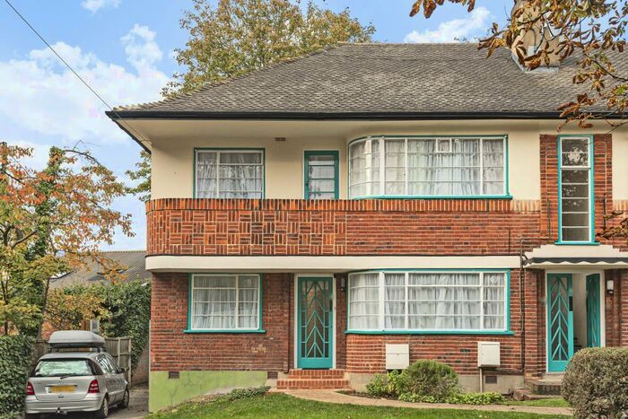 2 Bedroom Maisonette To Rent In Glehill Close, Finchley, N3