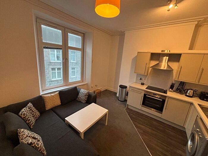 2 Bedroom Flat To Rent In Ashvale Place, City Centre, Aberdeen, AB10