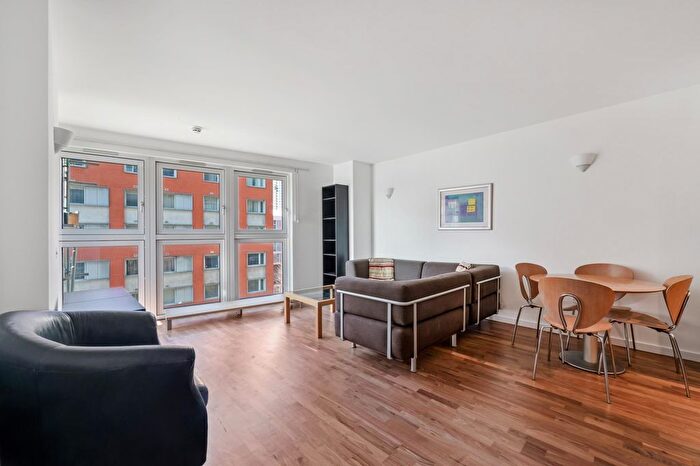 1 Bedroom Flat To Rent In New Providence Wharf, Fairmont Avenue, London, E14