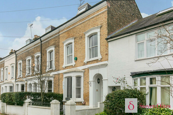 4 Bedroom Town House To Rent In Hertford, Herts, SG13