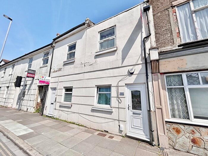 2 Bedroom Flat For Sale In Fratton Road, Fratton, PO1