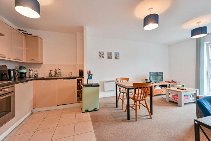 1 Bedroom Flat For Sale In Buick House, Kingston, Kingston Upon Thames, KT2