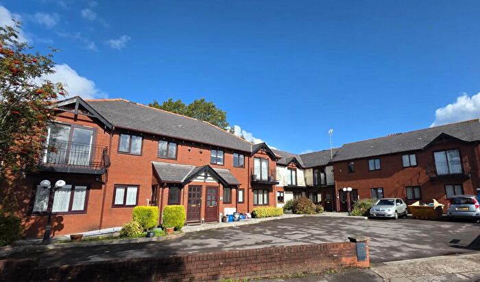 2 Bedroom Maisonette For Sale In St Marys Court, Ty'n-y-pwll Road, Whitchurch, Cardiff, CF14