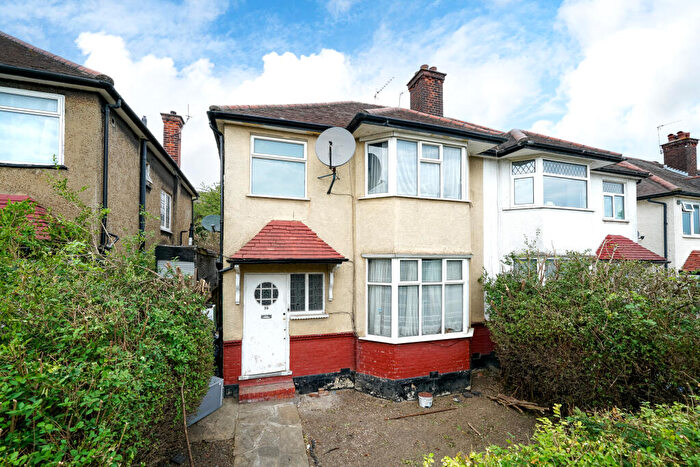 3 Bedroom Semi Detached House For Sale In Dollis Hill Avenue, Brent, London, NW2