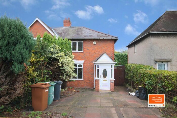 3 Bedroom Semi-Detached House To Rent In Botany Road, Delves, Walsall, WS5